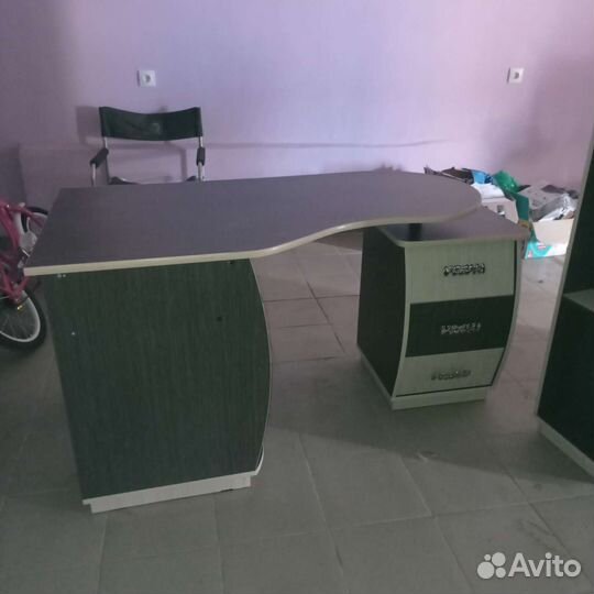 Компьютерный стол