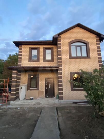 Дом 175 м² на участке 5 сот.