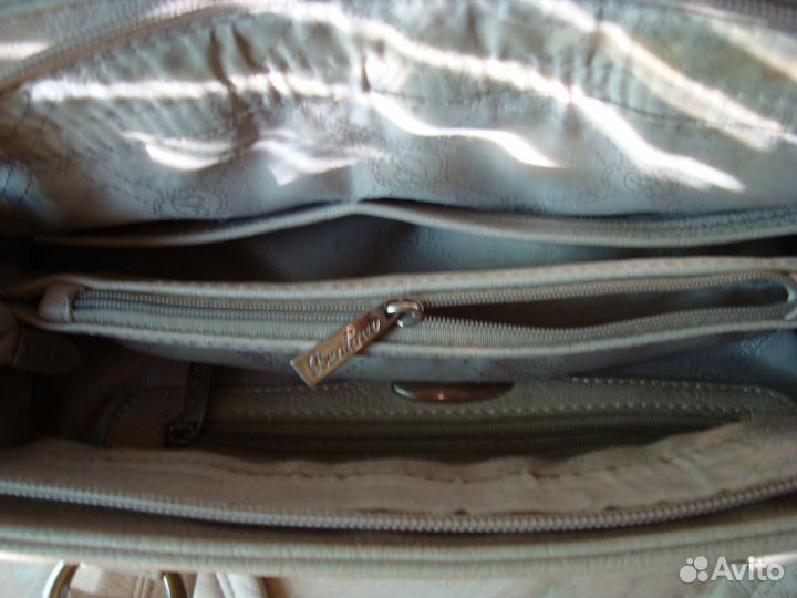 Белая (бежевая) сумка