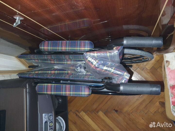 Инвалидная коляска почти новая