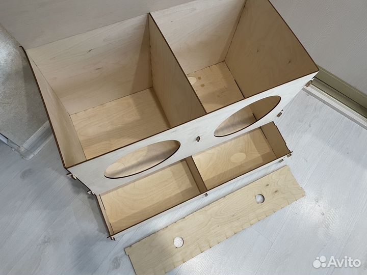 Курятник с яйцесборником