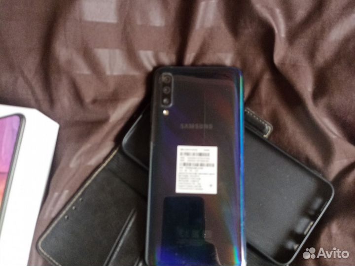 Samsung Galaxy A50, 4/64 ГБ