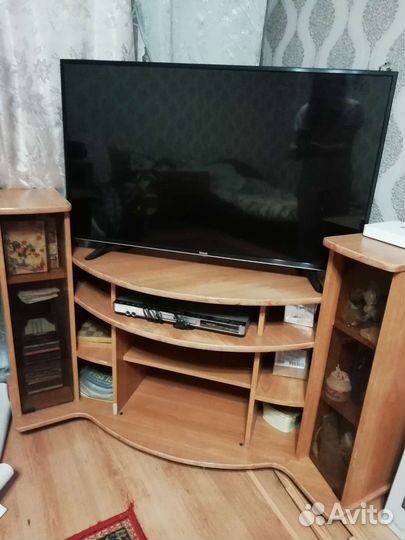 Тумба под телевизор