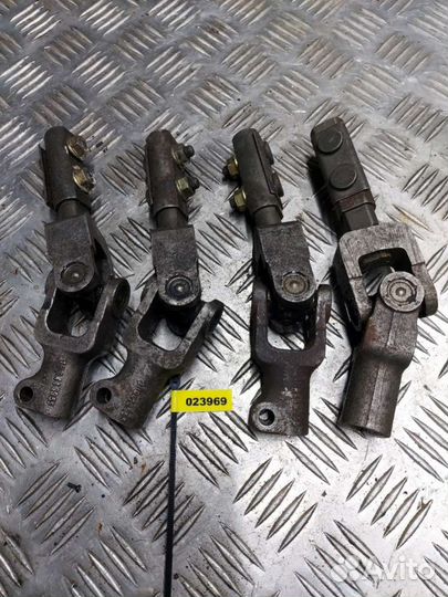 Рулевой карданчик Volkswagen Golf 3 1H0419955