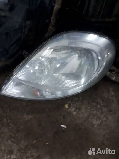 Фара левая Рено Трафик