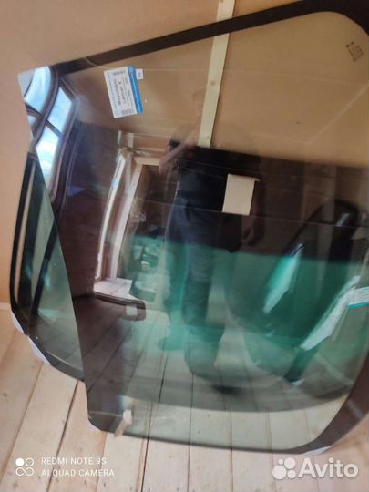 Лобовое стекло на Mitsubishi Lancer X