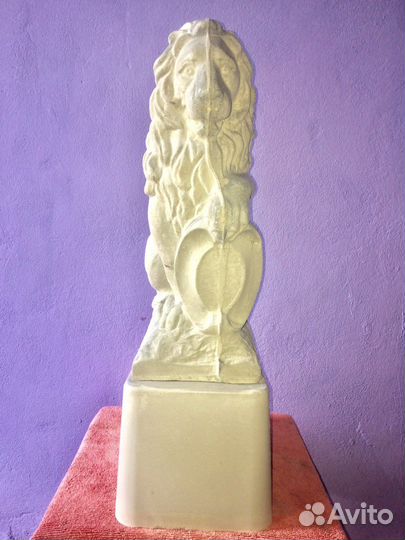 Сторожевой лев. Уличные вазоны