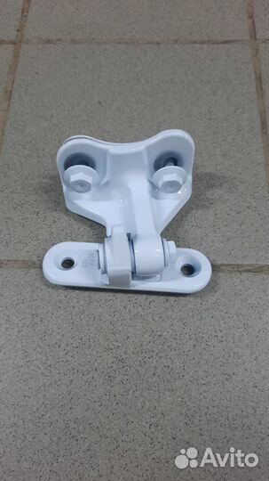 Петля двери