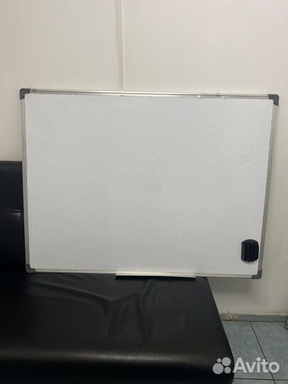 Доска магнитно-маркерная, двусторонняя, с полочкой