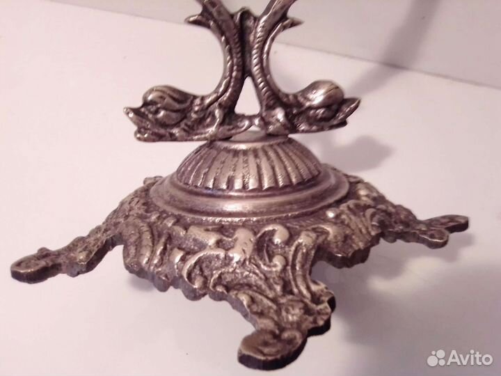 Старинный подсвечник