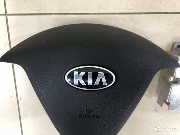 Подушка безопасности в рулевое колесо Kia Cerato