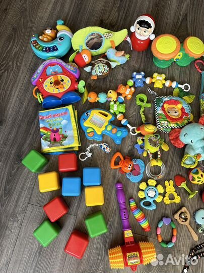 Игрушки целая коробка