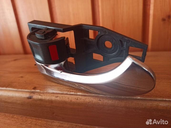 Ручка наружная левая Toyota Rav4 2006-2013