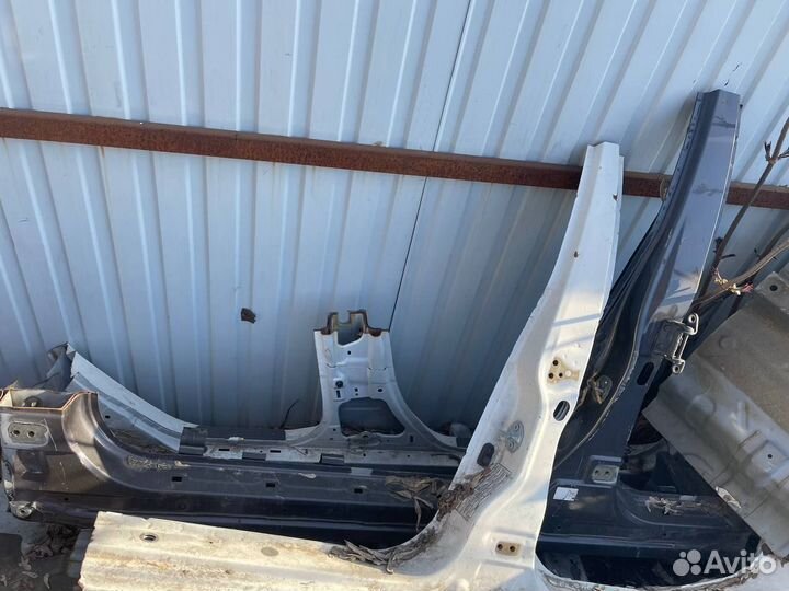 Порог со стойкой Nissan Teana J32