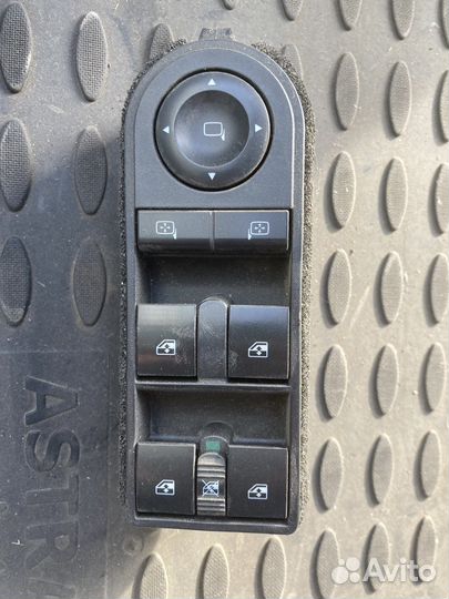 Блок управления стеклоподъемниками opel Astra h