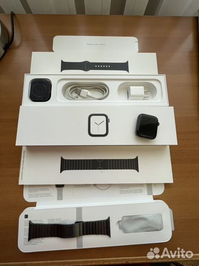 Apple watch series 4 44mm + ориг ремешок