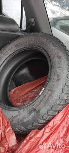 Goodyear Ultragrip Ice Arctic 215/65 R16 98