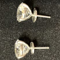 Золотые серьги с CVD бриллиантами 8 карат