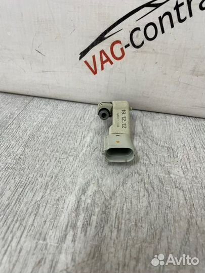 Датчик положения коленвала Skoda Yeti 1.2 2013