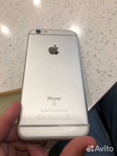 Телефон iPhone 6s на запчасти