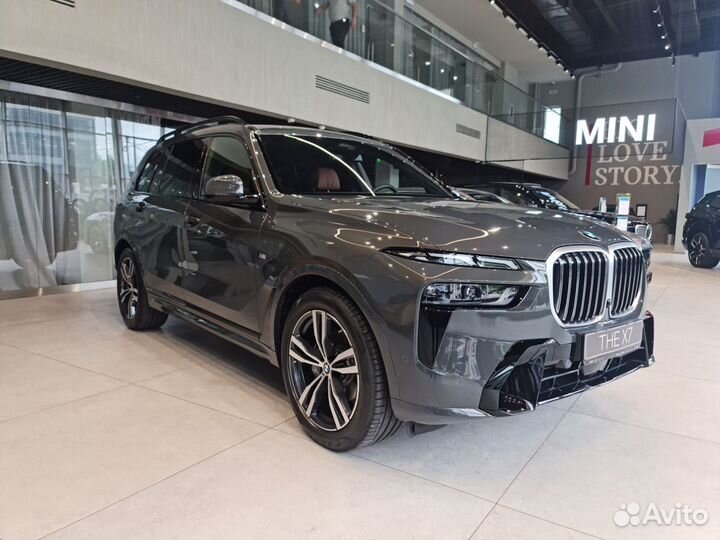 BMW X7 3.0 AT, 2023