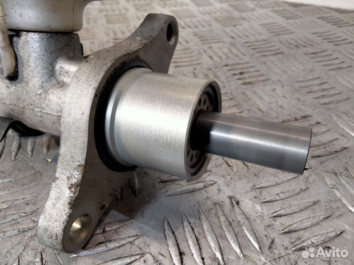 Главный тормозной цилиндр Peugeot Expert 2