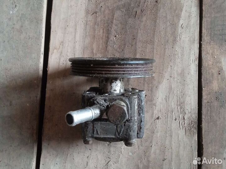 Насос гур nissan primera p12