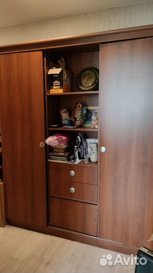 Шкаф