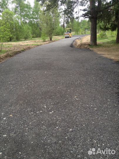 Укладка асфальтной крошки. Отсыпка дорог