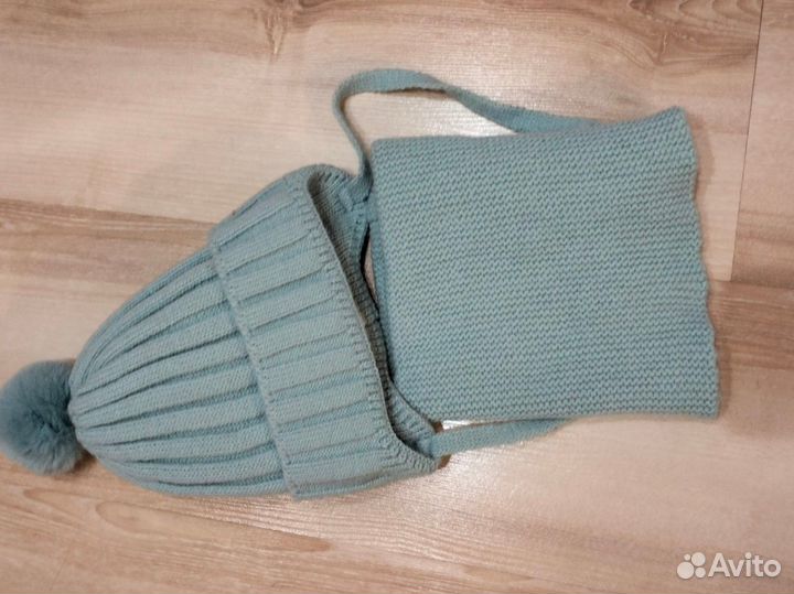 Новая шапка со стулом зимняя