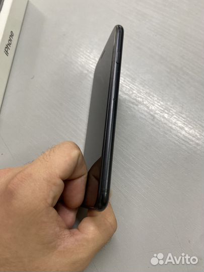 iPhone SE (2020), 64 ГБ