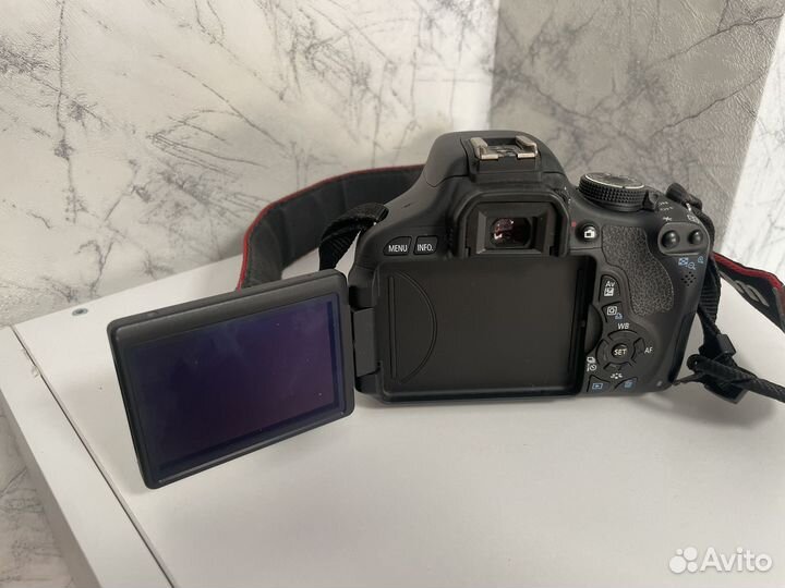 Фотоапарт Canon eos 600d