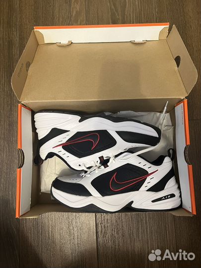 Nike Air monarch IV