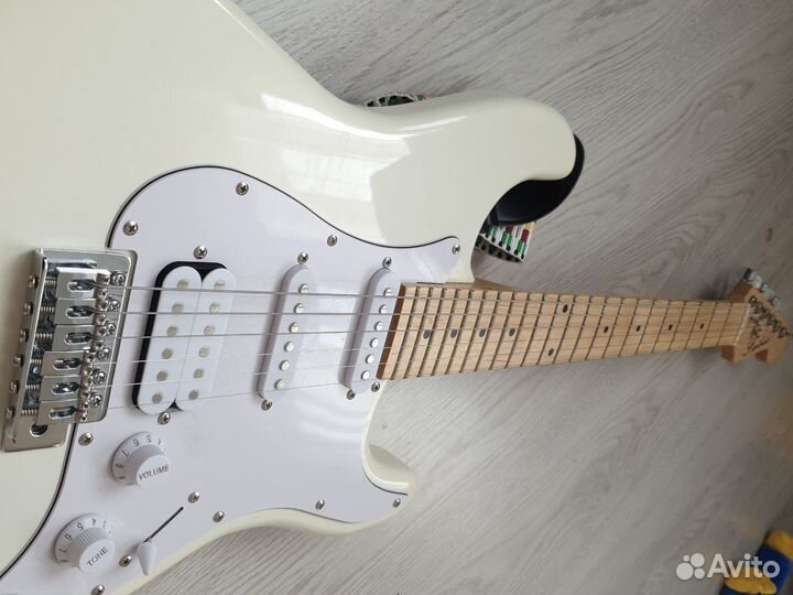 Электрогитара Fabio st200