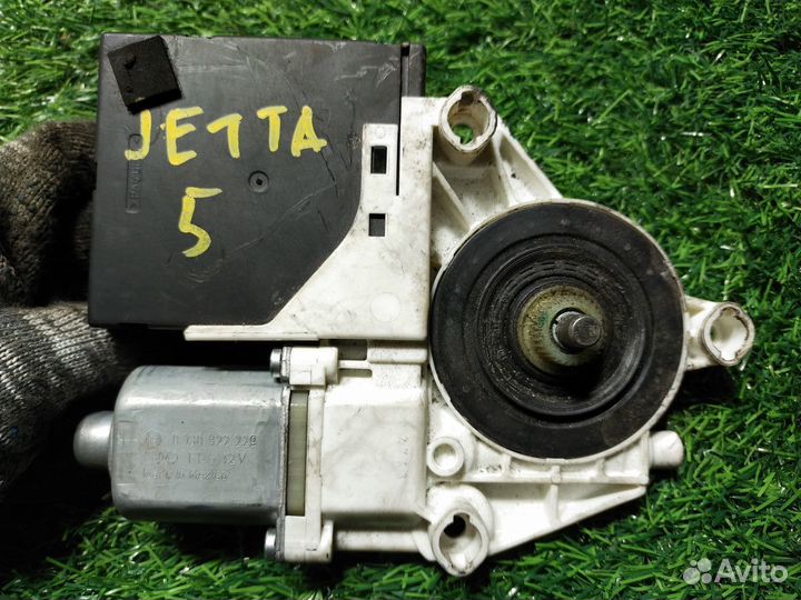 Моторчик стеклоподъемника Volkswagen Jetta V
