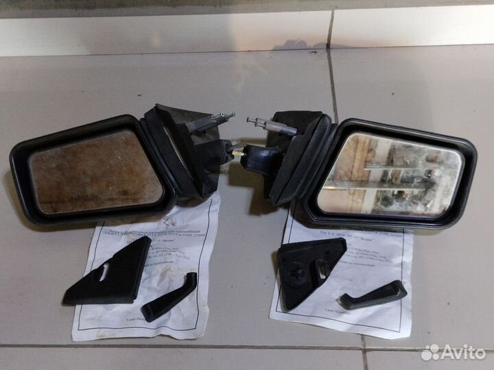 Зеркало заднего вида