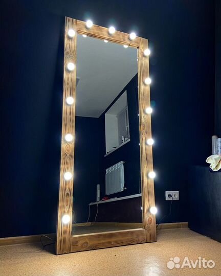 Гримерные зеркала под заказ (натуральное дерево)