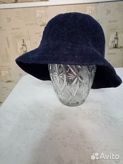 Разные шляпы и кепи