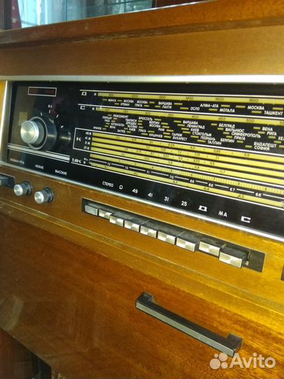 Ламповый радиоприёмник Симфония 003 стеро