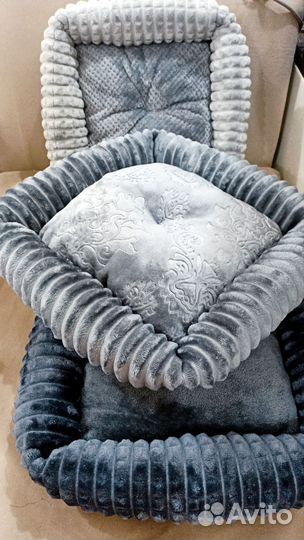 Лежанка для собак средних пород