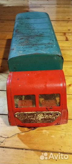 Игрушка машина цирк