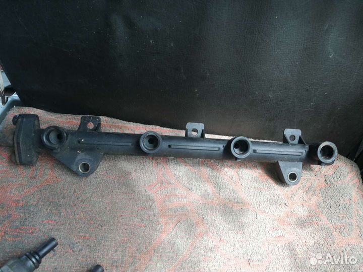 Топливная рейка Киа Рио Kia Rio 1