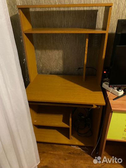 Компьютерный стол