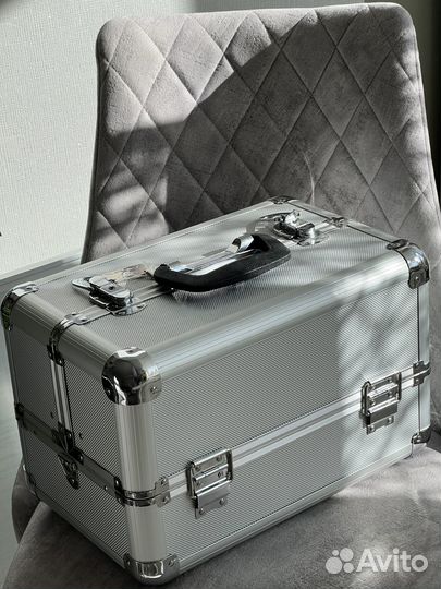 Чемодан для косметики,дорожная косметичка, кейс