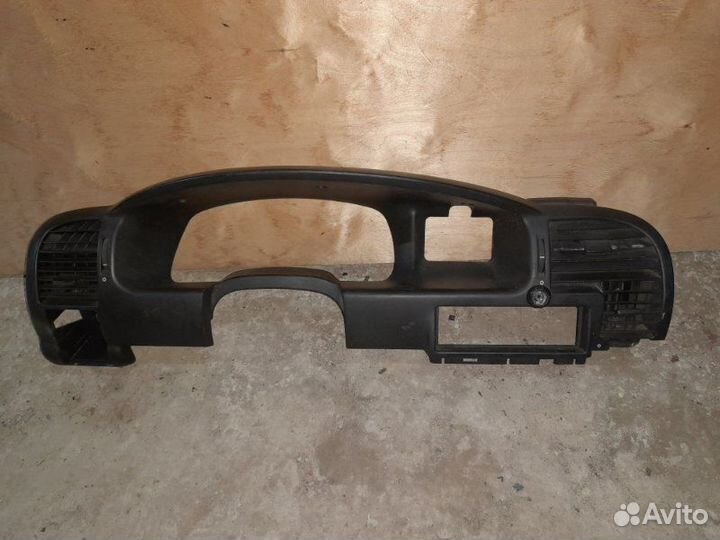 Накладка на переднюю панель перед. Opel Zafira