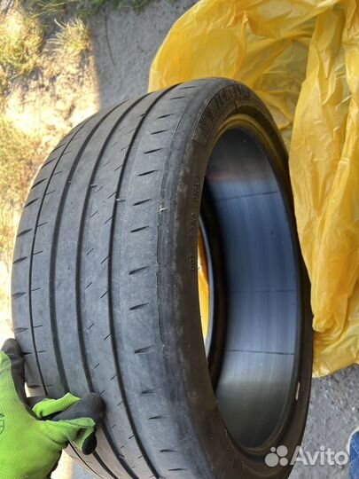 Michelin Pilot Sport 4 S 245/35 R19 93Y
