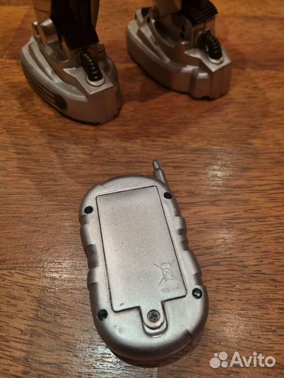 Робот на пульте управления