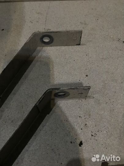 Крепление топливного бака Toyota Corolla