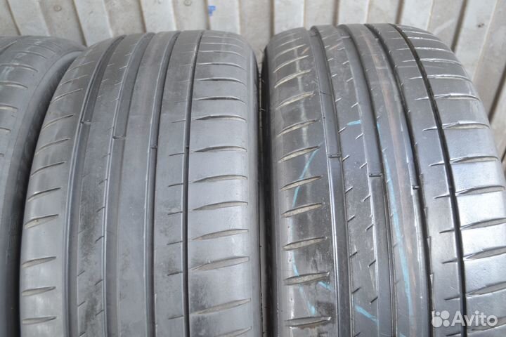 Michelin Pilot Sport 4 225/45 R19 96W