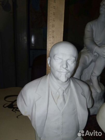 Бюст Ленина,Чайковского,М.Горький